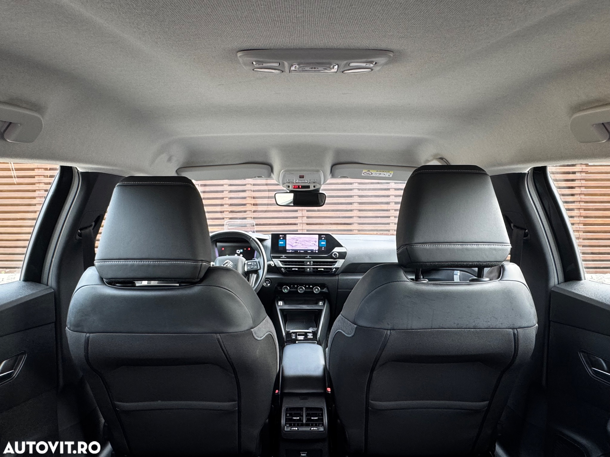 Citroën C4 1.2 PureTech S&S EAT8 Shine - 19