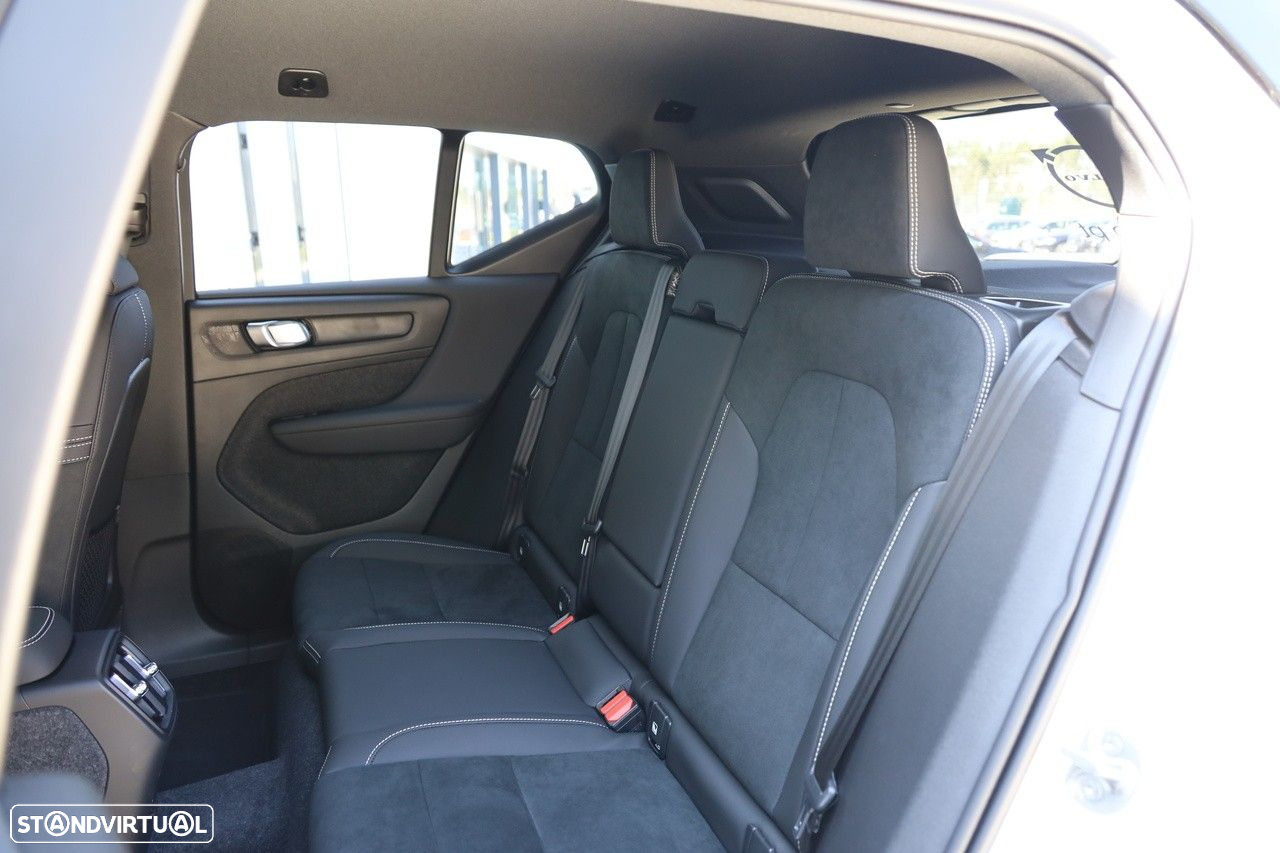 Volvo EX40 82 kWh Single Motor Extended Range Plus - 10