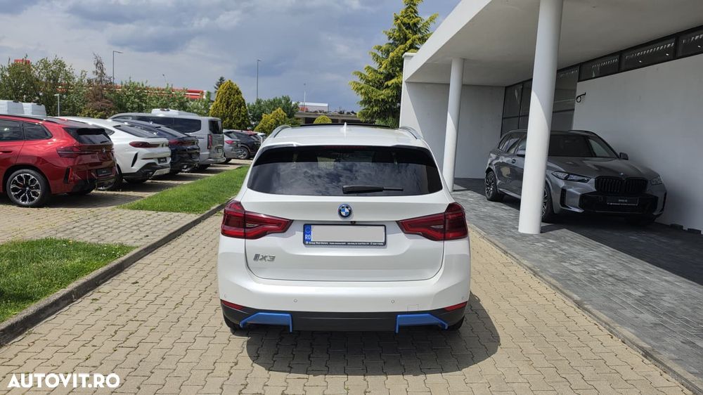 BMW iX3 Standard - 5