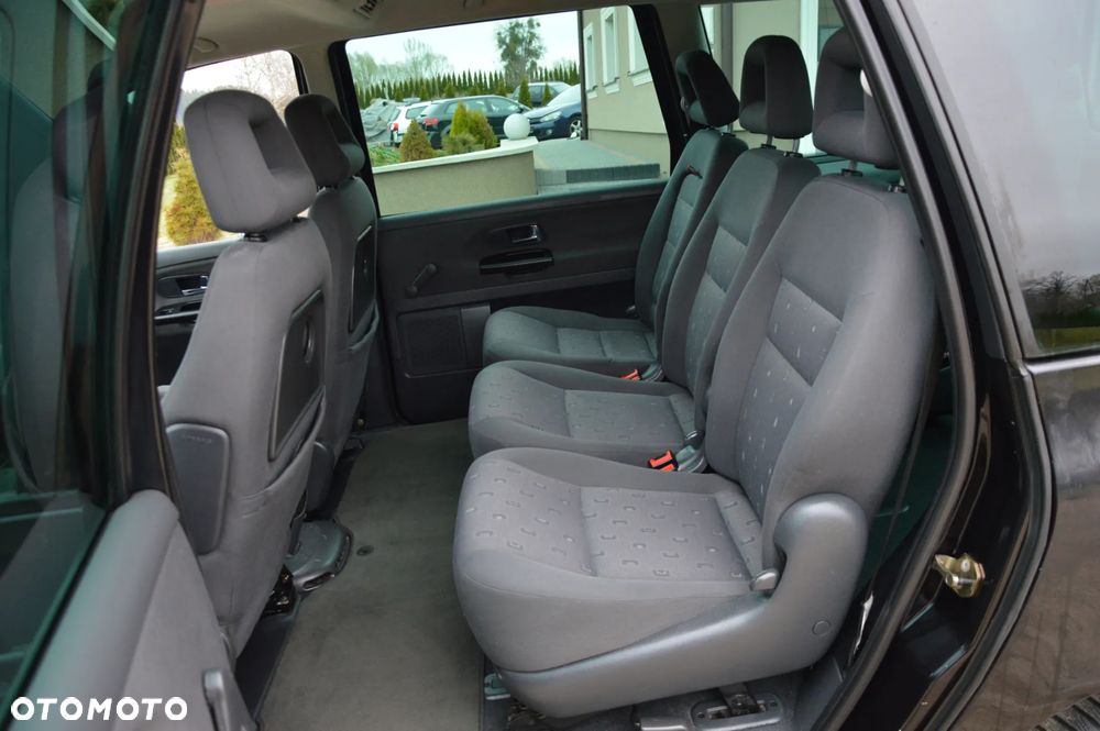 Volkswagen Sharan 1.9 TDI Comfortline Family - 21