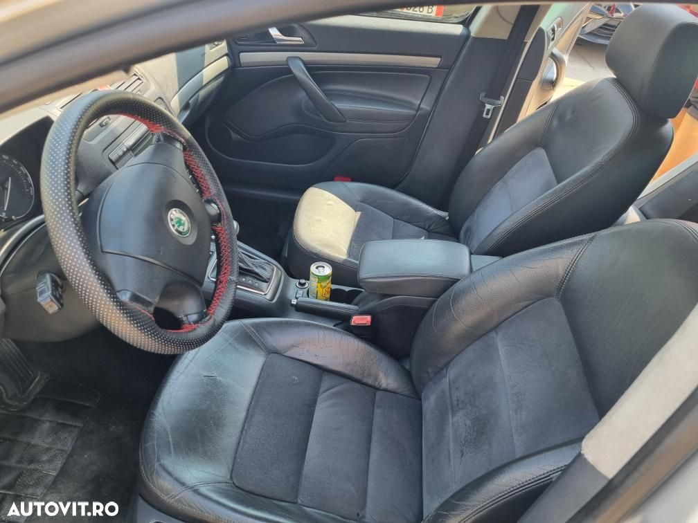 Skoda Octavia Combi 1.9TDI Elegance Aut - 8