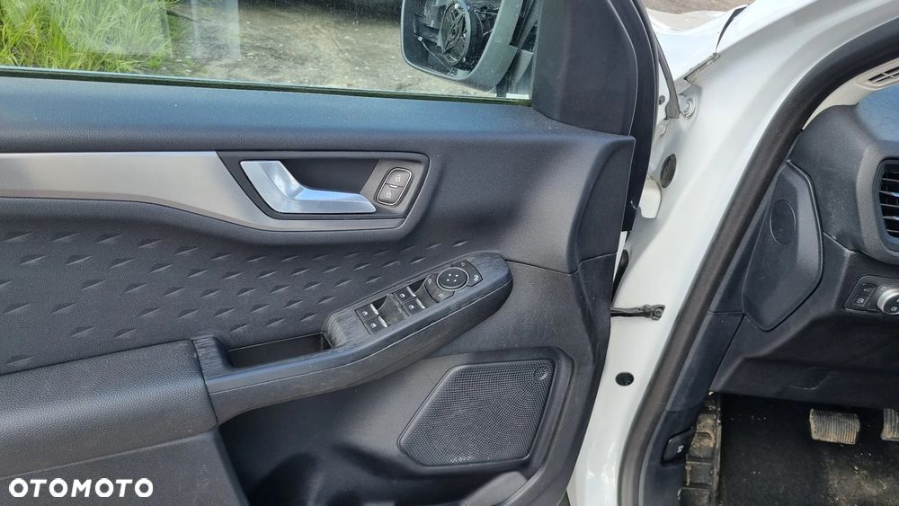 Ford Kuga - 38