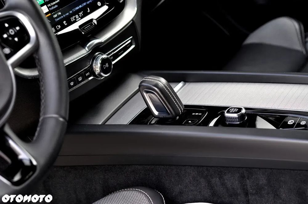 Volvo XC 60 T6 AWD Ultra Dark - 34