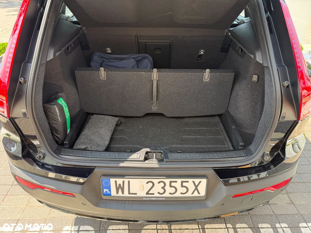 Volvo XC 40 B3 Plus Dark - 14