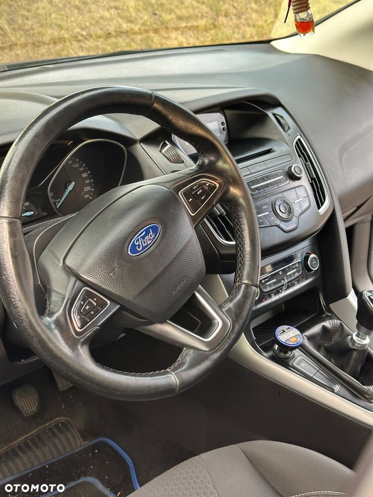 Ford Focus 1.0 EcoBoost Trend Sport - 10