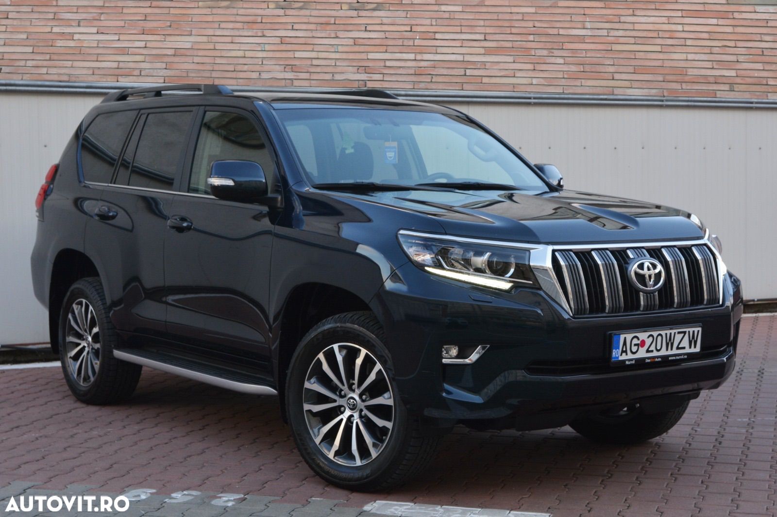 Toyota Land Cruiser 2.8l Turbo D-4D M/T Executive - 1