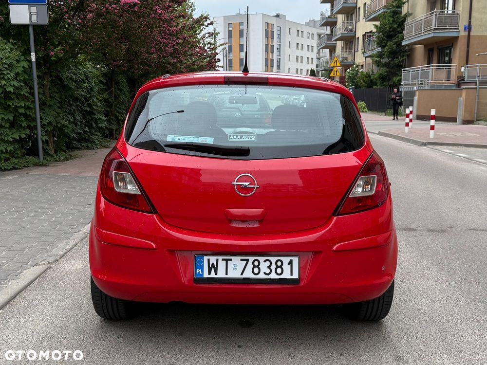 Opel Corsa 1.4 16V Cosmo - 4