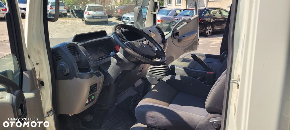 Nissan NV400 - 18