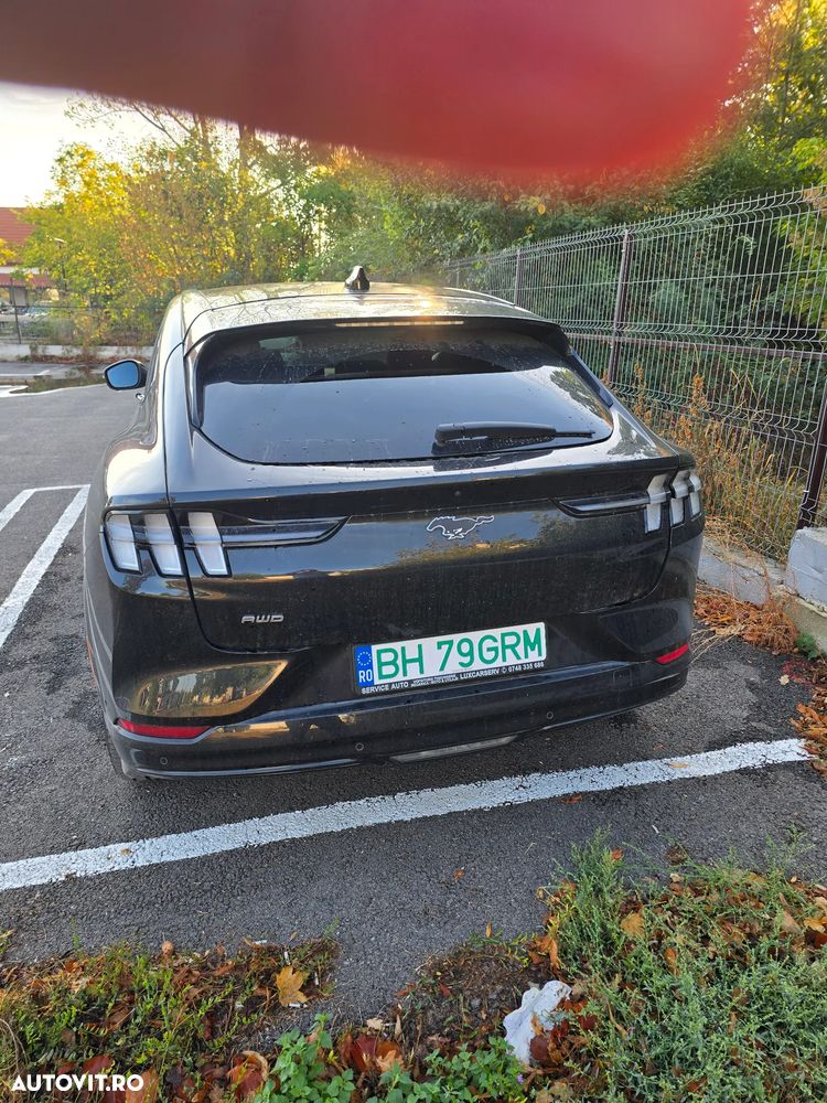 Ford Mustang Mach-E - 5