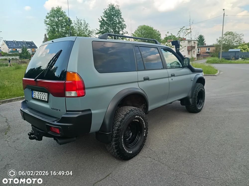 Mitsubishi Pajero - 4