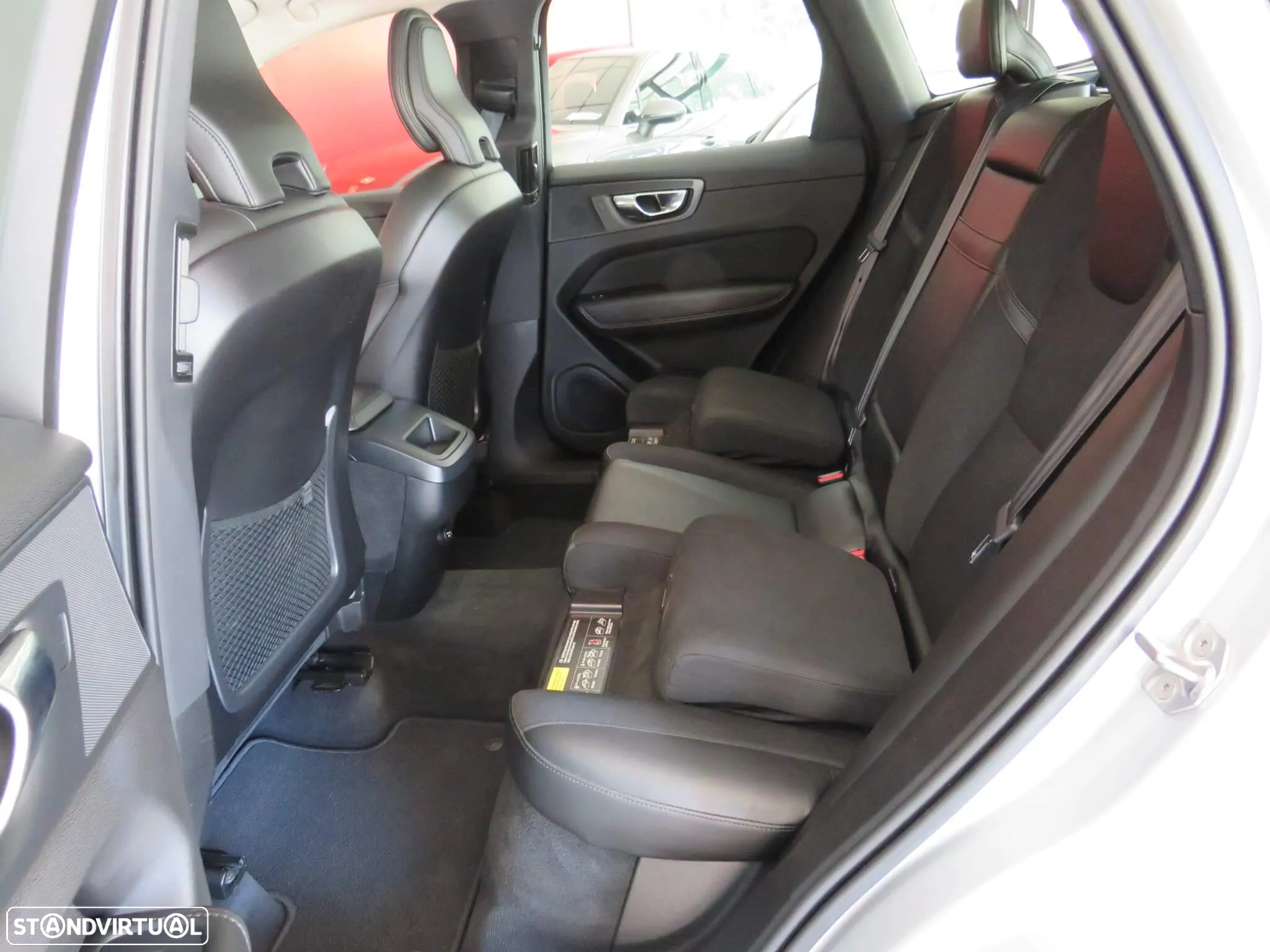 Volvo XC 60 2.0 D4 Momentum Plus Geartronic - 15