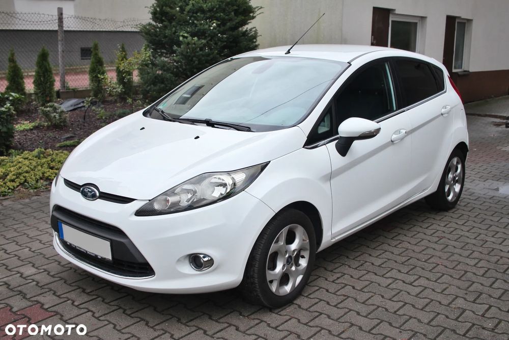 Ford Fiesta - 2
