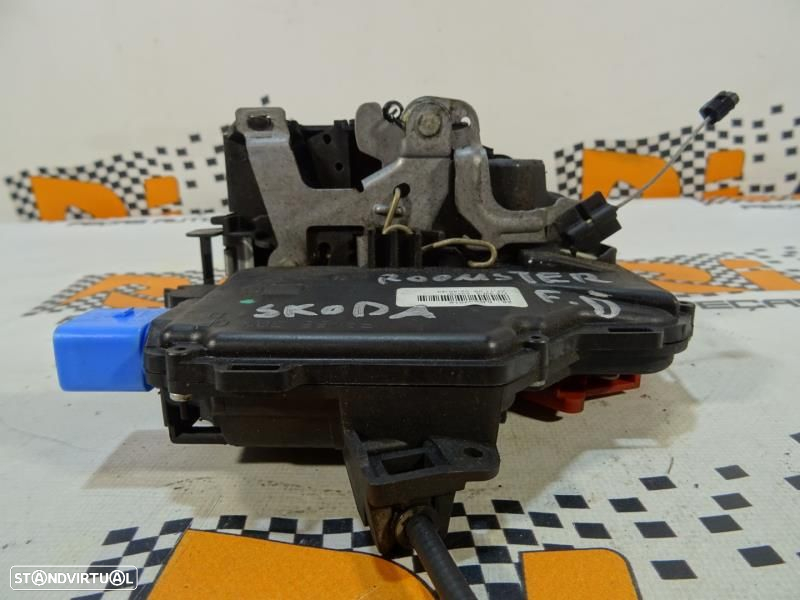 Fecho Da Porta Frente Direita Skoda Roomster (5J)  5J2 837 016 / 5J283 - 6