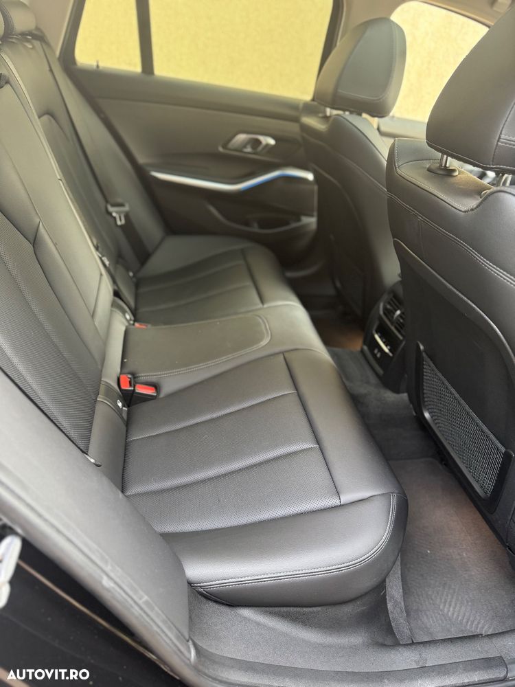 BMW Seria 3 320e Aut. Luxury Line - 9