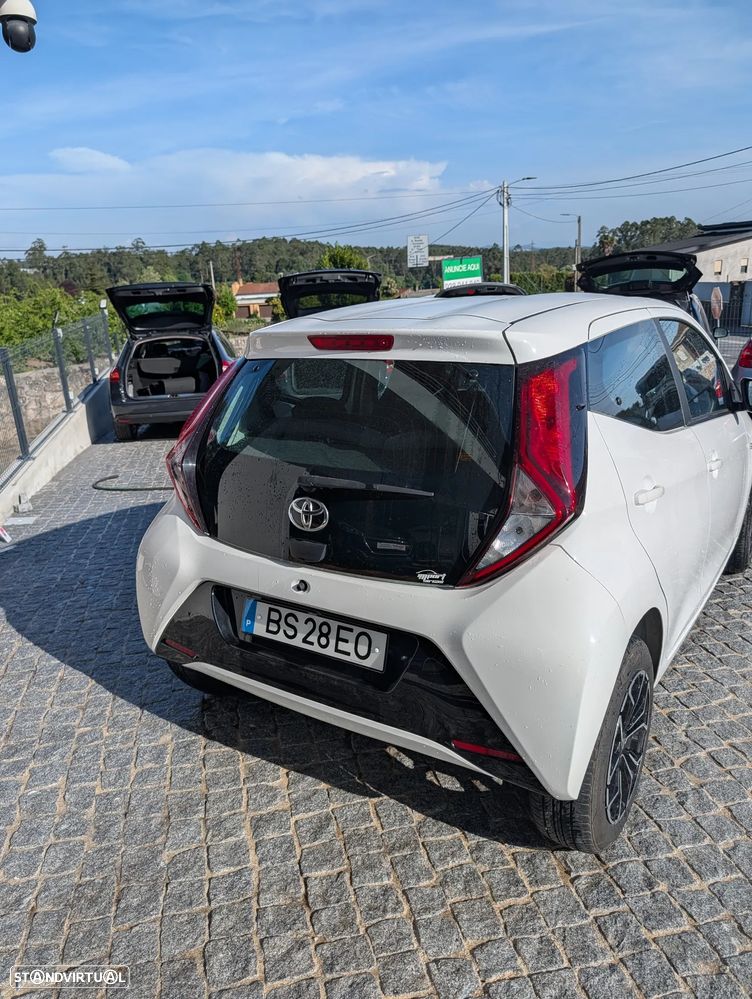 Toyota Aygo x-play - 5