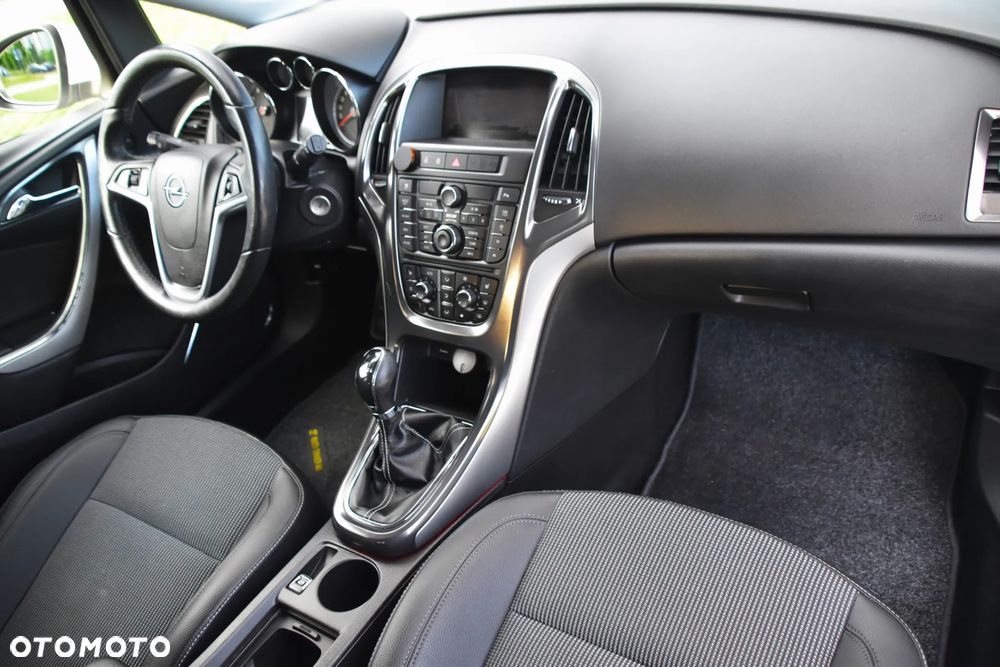 Opel Astra 1.6 Turbo White Edition - 13