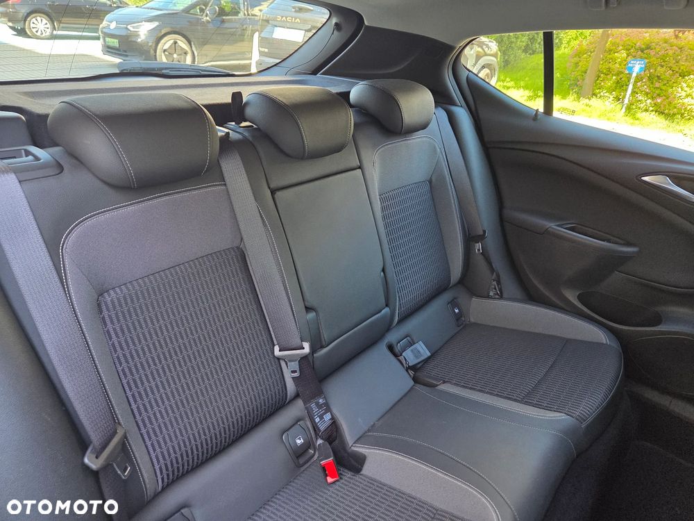 Opel Astra 1.2 T Edition S&S - 13