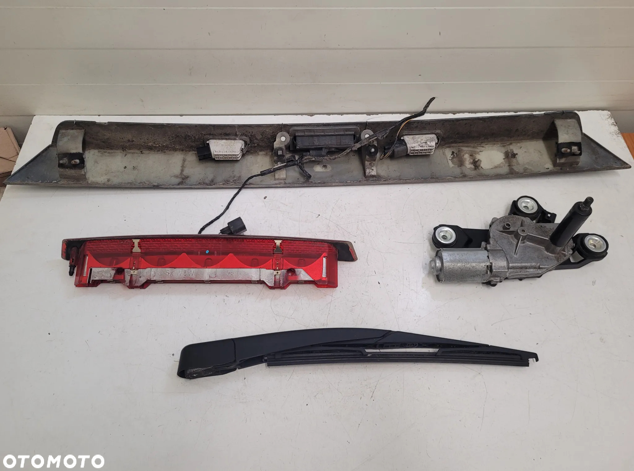 OSPRZĘT KLAPY BAGAŻNIKA FORD MONDEO MK4 KOMBI - 5