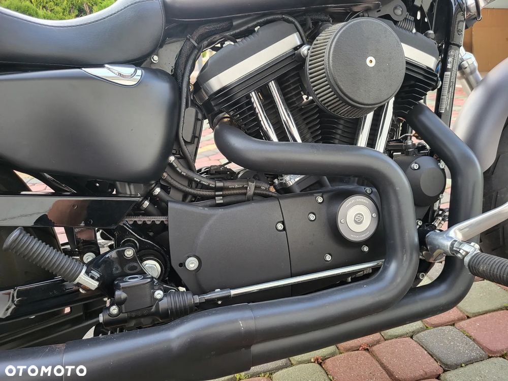 Harley-Davidson Sportster Custom 1200C - 4