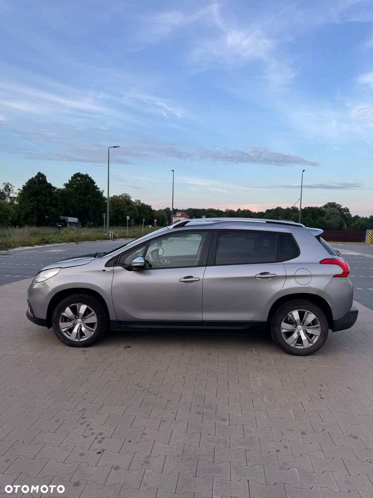 Peugeot 2008 1.6 e-HDi Style S&S - 6