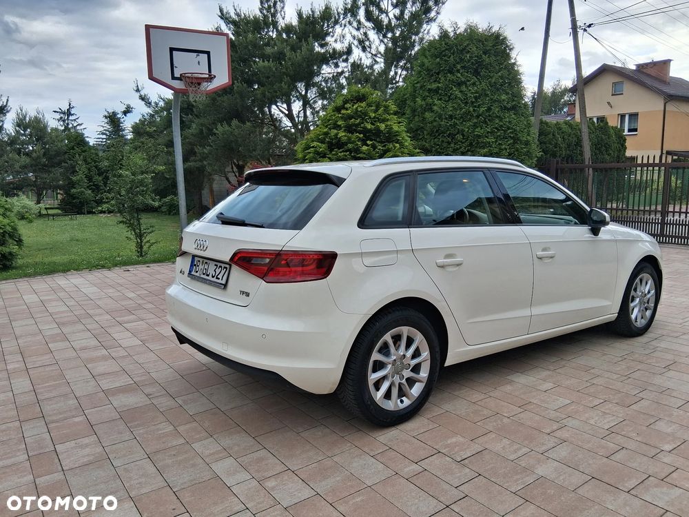 Audi A3 Sportback 1.4 TFSI Attraction - 3