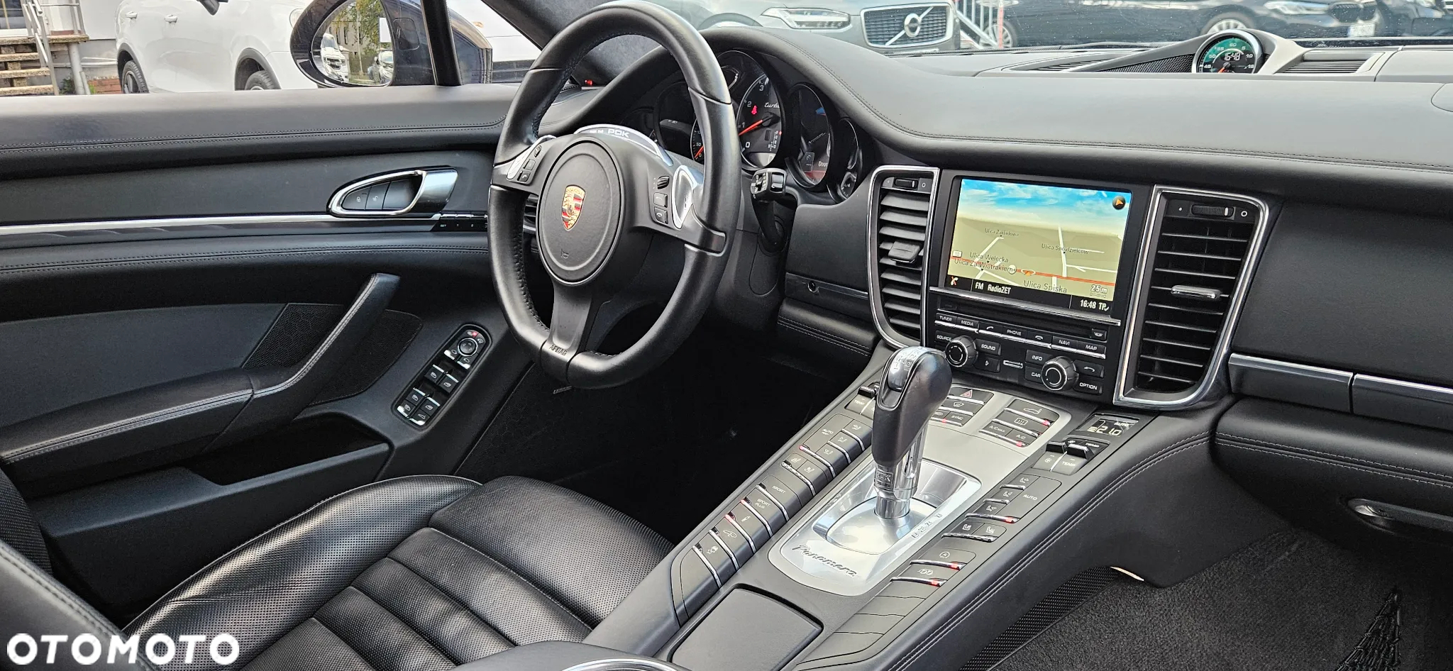 Porsche Panamera Turbo PDK - 17