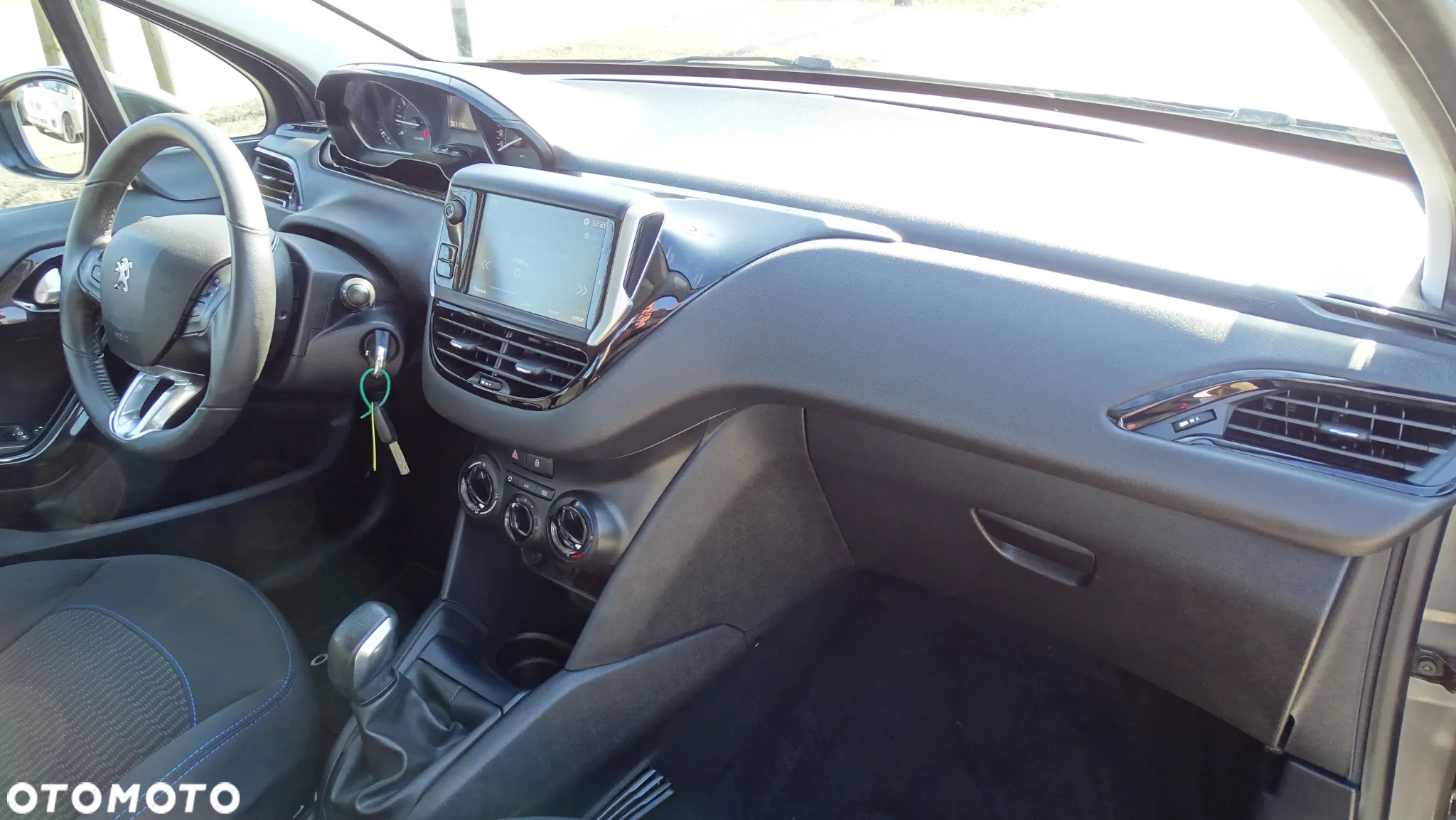 Peugeot 208 PureTech 82 Stop & Start Signature - 21