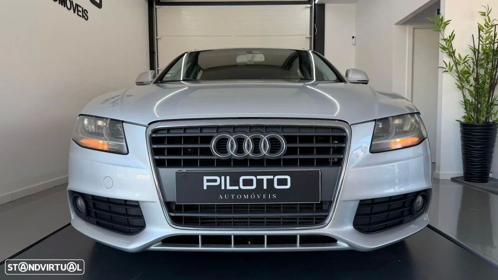 Audi A4 Avant 2.0 TDI exclusive - 2