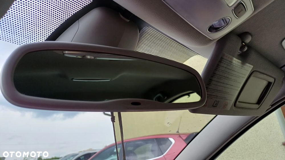 Renault Laguna 2.0 DCi FAP Initiale - 18