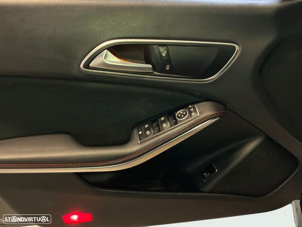 Mercedes-Benz CLA 220 - 18