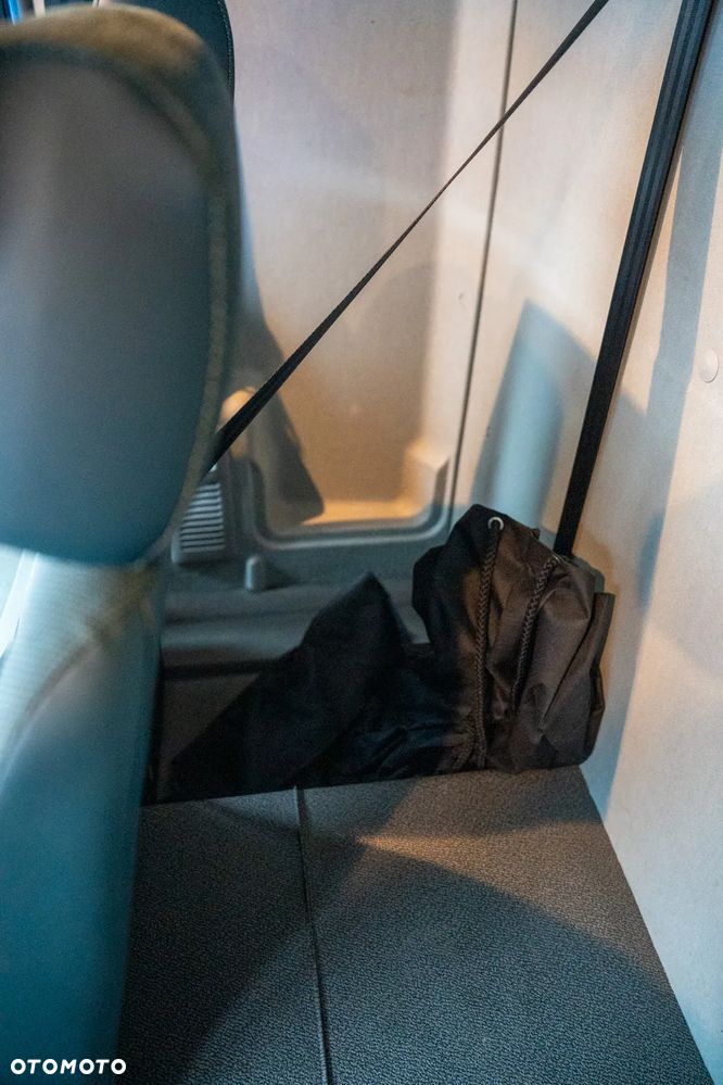 Volvo FL 240 4x2 - 18