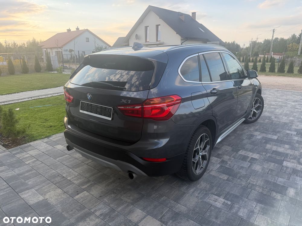 BMW X1 sDrive20i xLine - 6