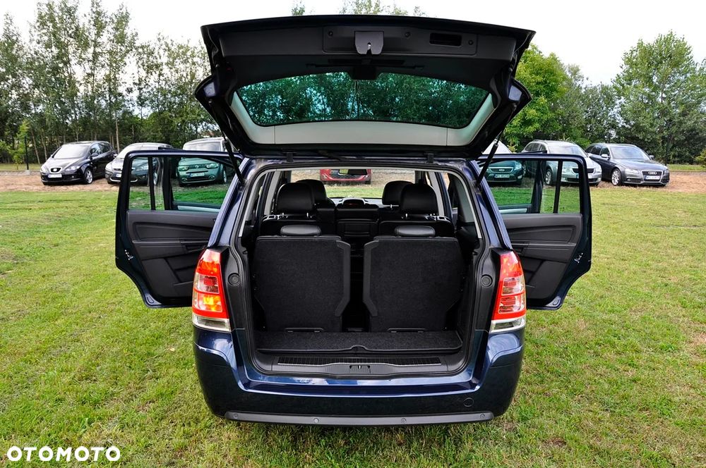Opel Zafira 1.8 Cosmo - 8