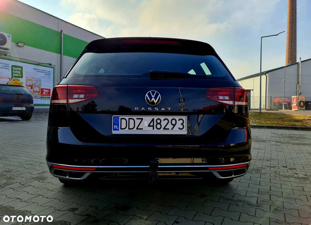 Volkswagen Passat - 4