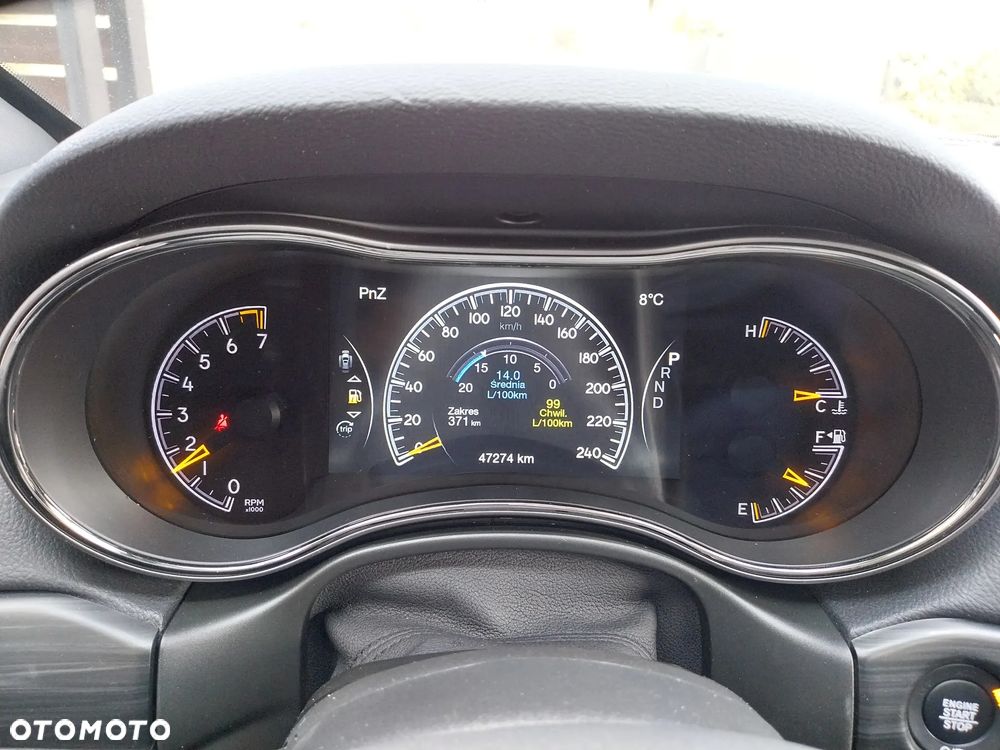 Jeep Grand Cherokee - 12