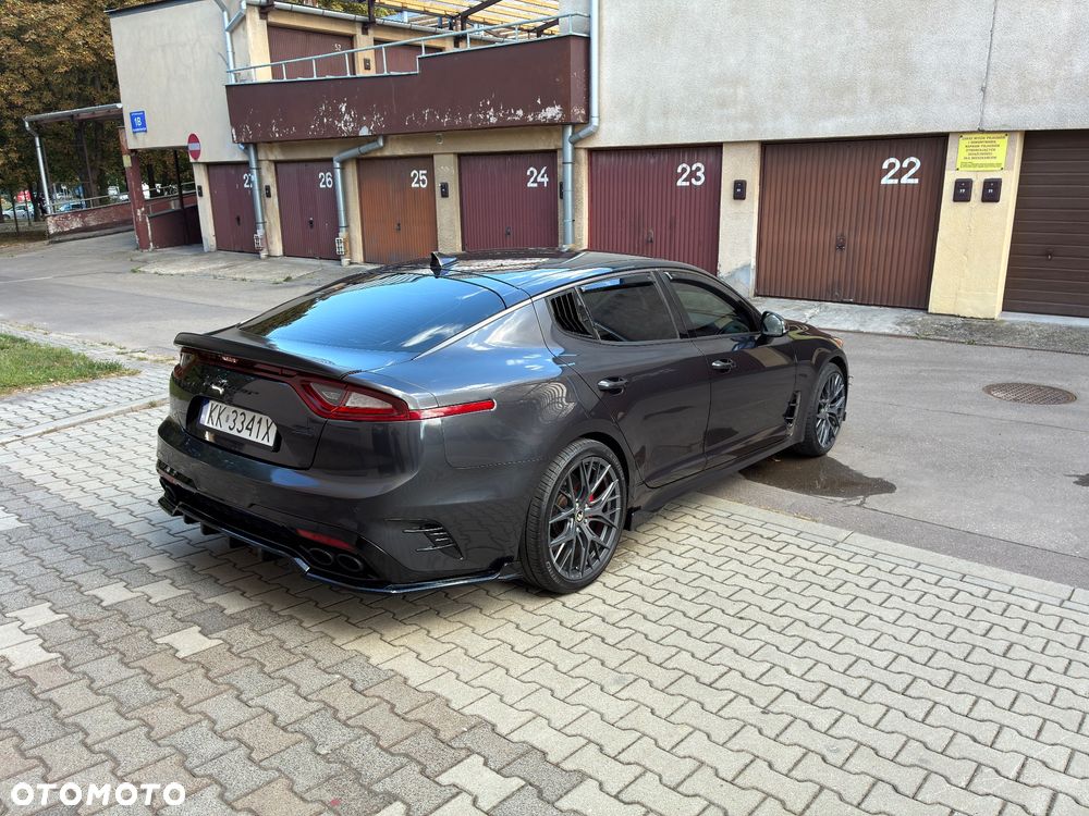 Kia Stinger - 5