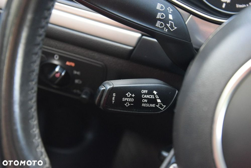 Audi A6 Avant 2.0 TDI quattro S tronic - 37