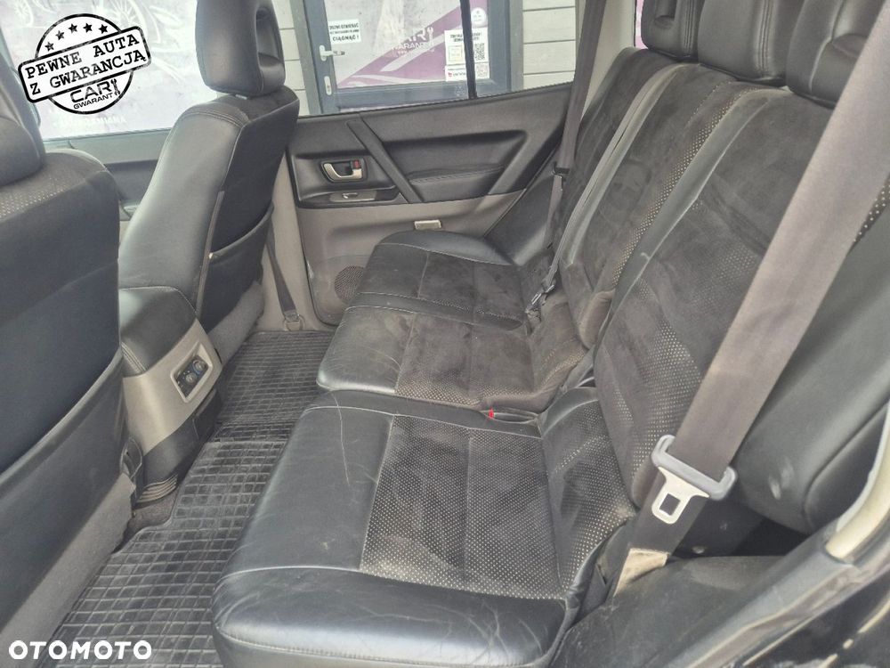 Mitsubishi Pajero - 14