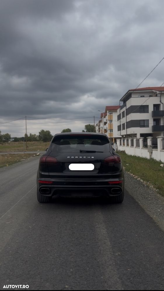 Porsche Cayenne - 5