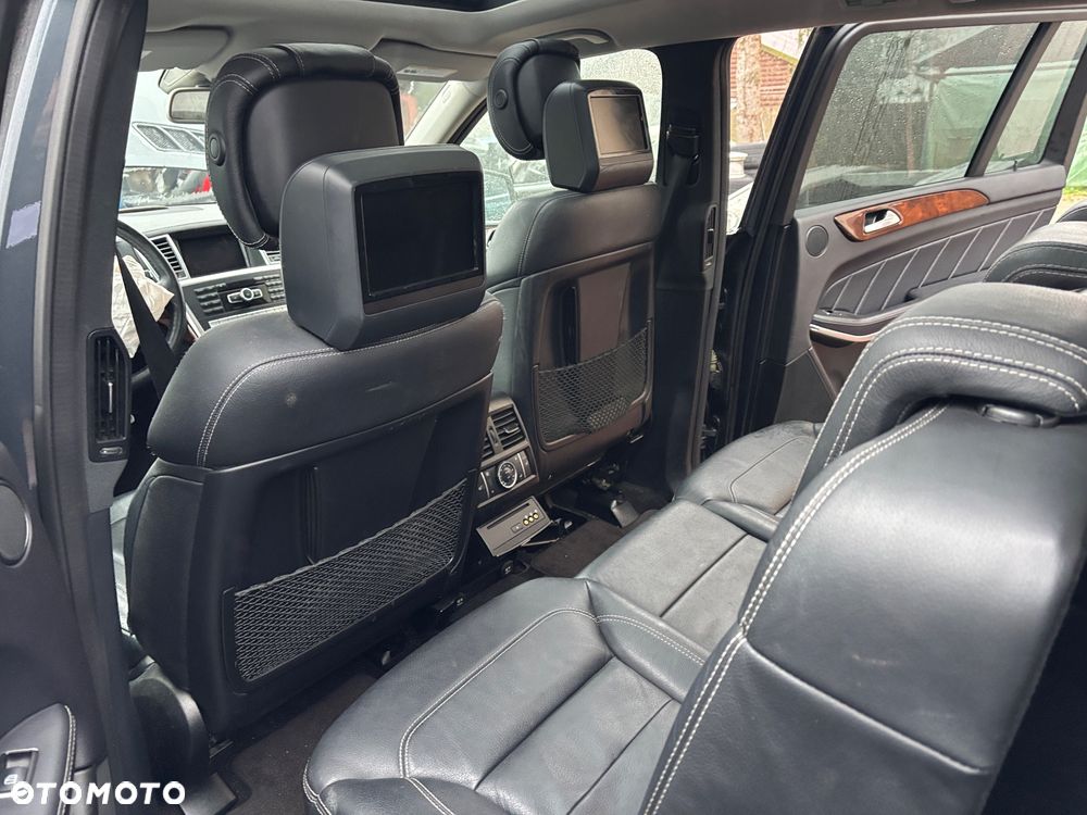 Mercedes-Benz GL - 12