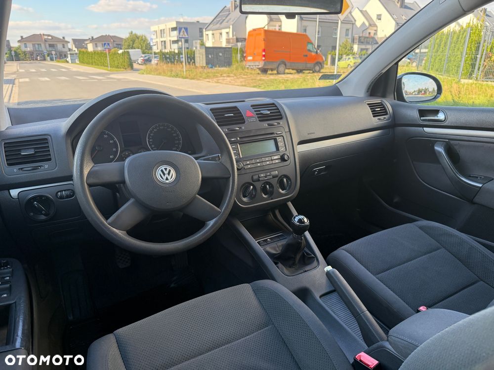Volkswagen Golf 1.6 FSI Comfortline - 9