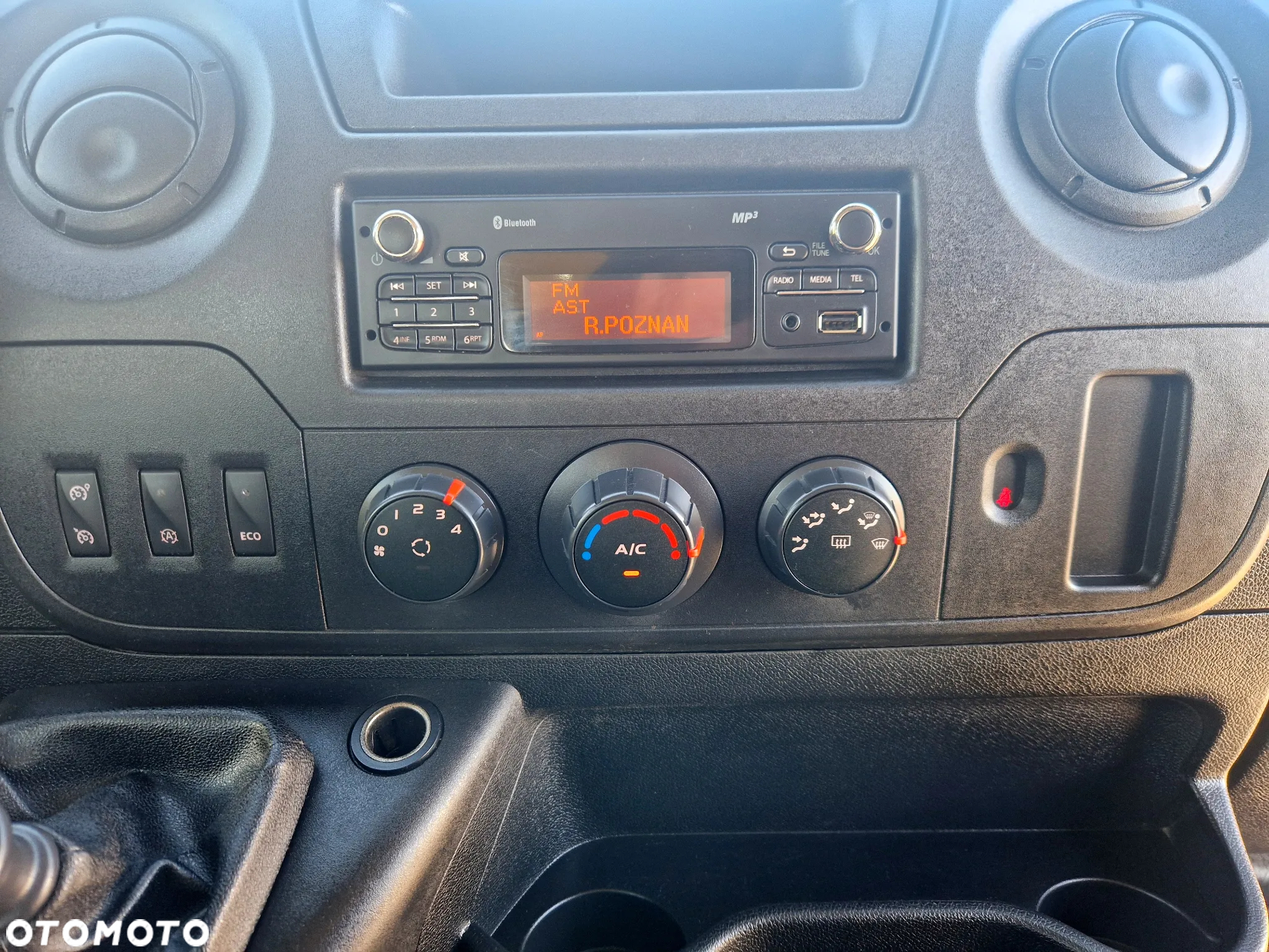 Renault MASTER 2,3 DCI 145 KONNA DOKA BRYGADÓWKA 7 OSOBOWA HDS HIAB 1000KG KLIMA 3,3M SKRZYNIA 104T/KM PRZEBIEGU GWARANCJA BLIŻNIAKI DO 3,5T - 27