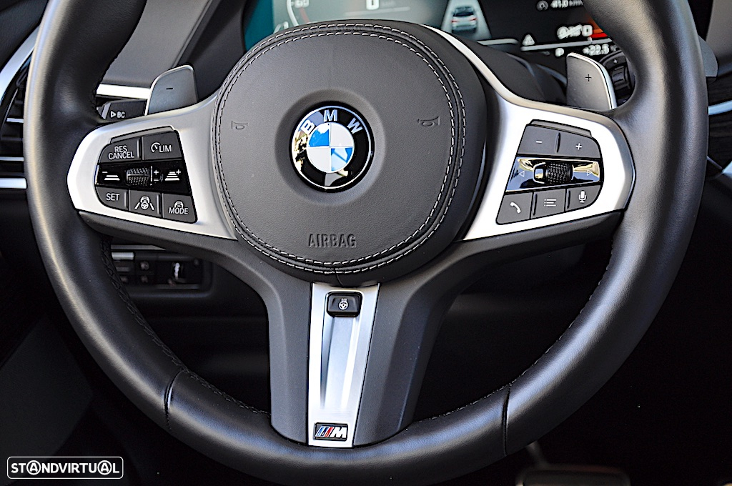 BMW X7 M50d - 57