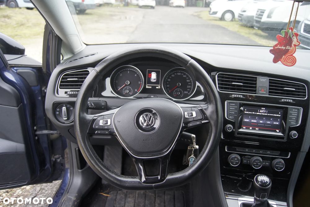 Volkswagen Golf 1.6 TDI DPF Highline - 13