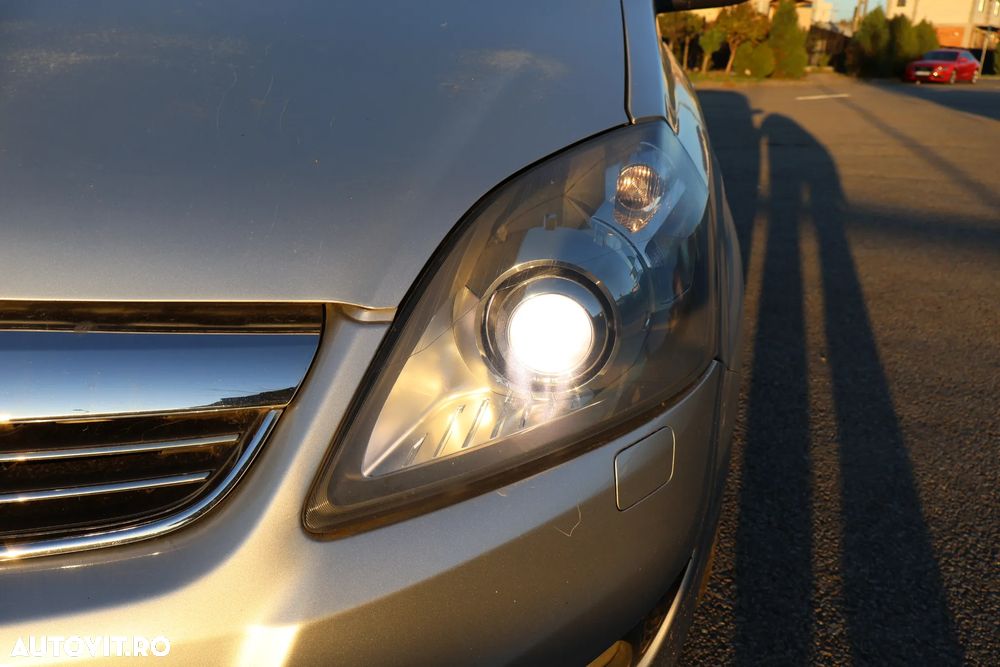 Opel Zafira - 16