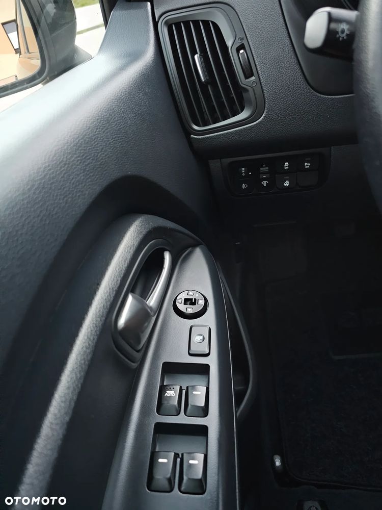 Kia Rio 1.4 XL - 23