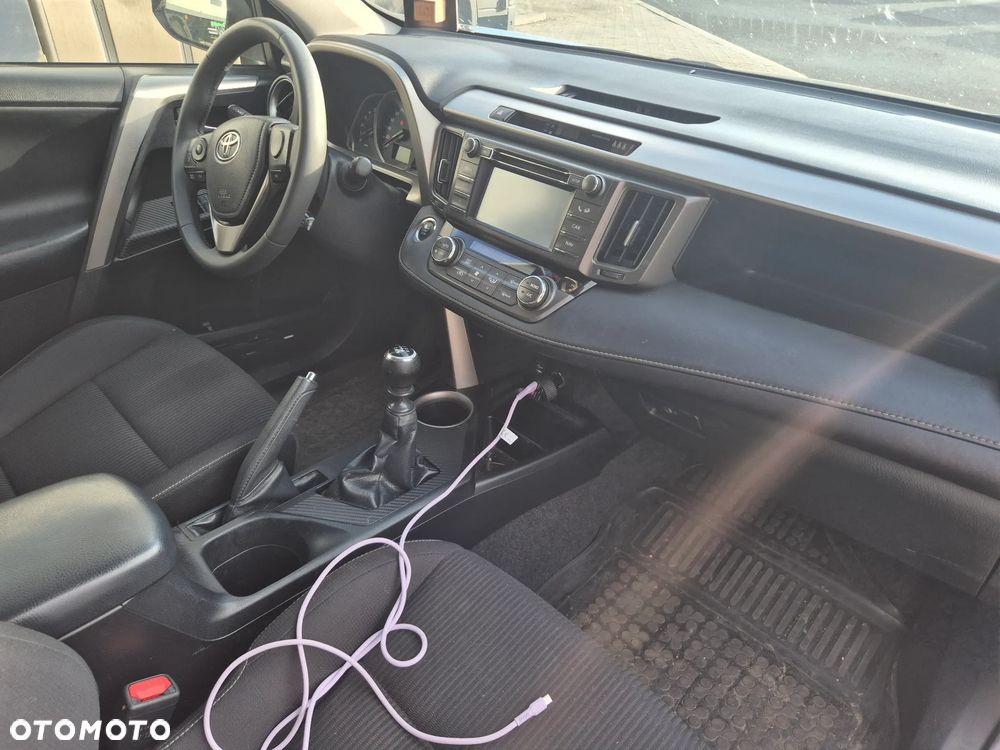 Toyota RAV4 2.0 D-4D Premium - 4