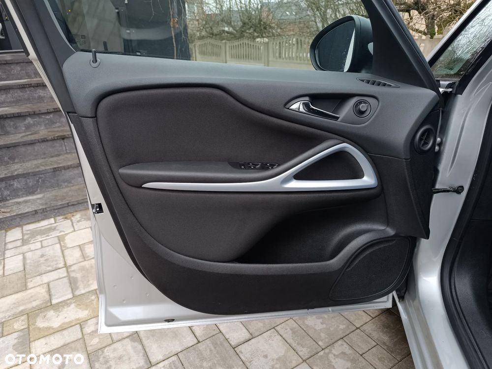 Opel Zafira Tourer 1.4 Turbo Edition - 11