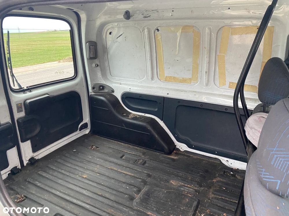 Renault Kangoo 1.5 DCI - 9