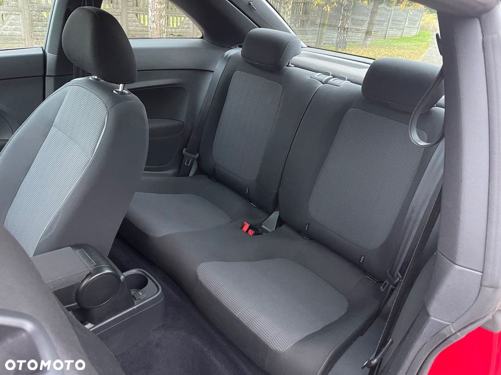 Volkswagen Beetle 1.6 TDI DPF Blue Motion Technologie Design - 11